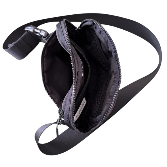 Lululemon Everywhere Belt Bag - Picture 5 of 7
